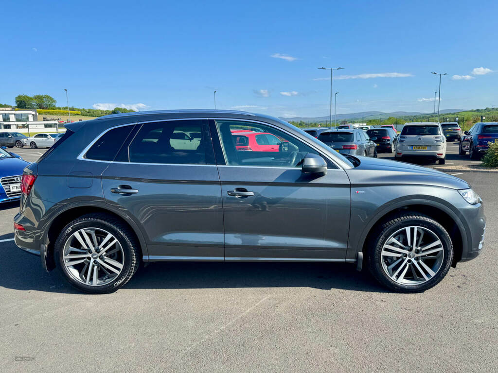Audi Q5 40 Tdi Quattro S PGZ2164 Grey