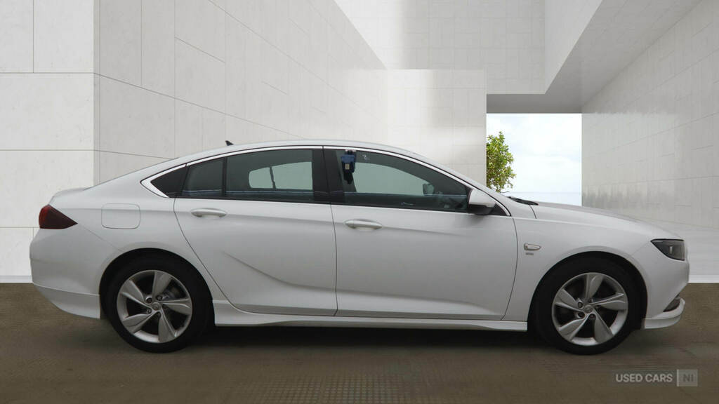 Vauxhall Insignia 2.0 Turbo D Sri SB19YHC White #5