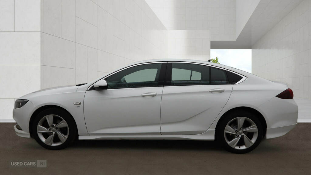 Vauxhall Insignia 2.0 Turbo D Sri SB19YHC White #6