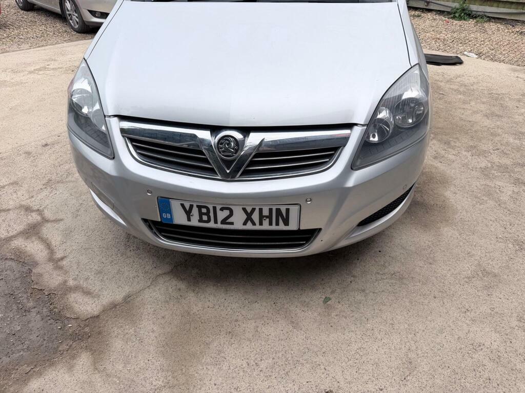 Vauxhall Zafira 1.6 16V Exclusiv Euro 5 Silver #2