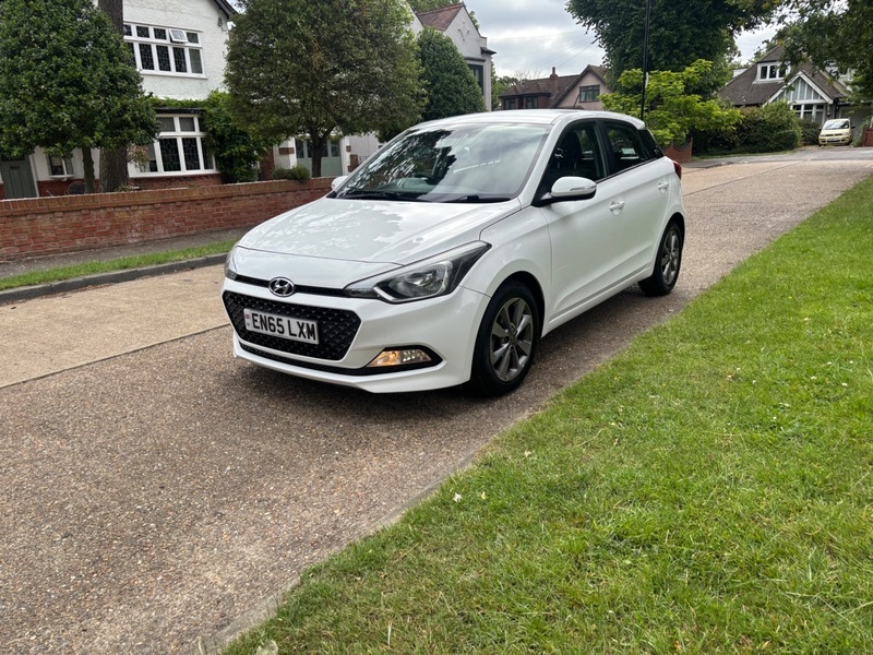 Hyundai I20 Mpi Se White #3