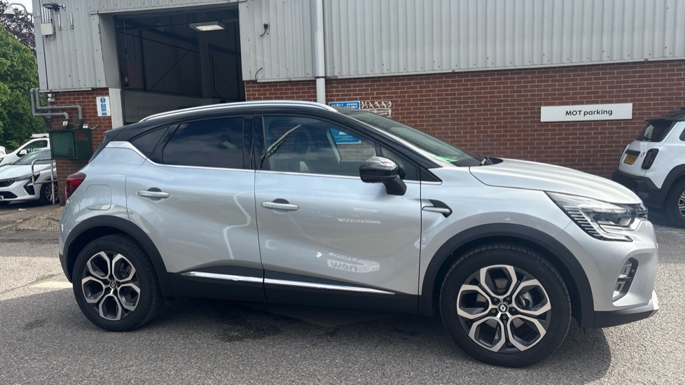 Renault Captur Captur 1.6 E-tech Plug-in Hybrid 160 Techno Au Black #2