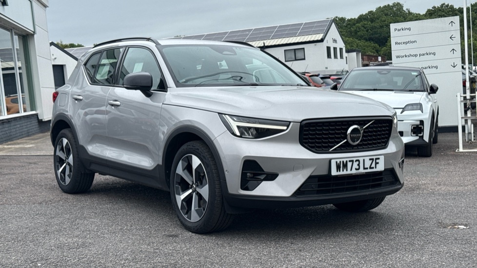 Volvo XC40 Volvo Xc40 2.0 B4p Plus Dark Silver