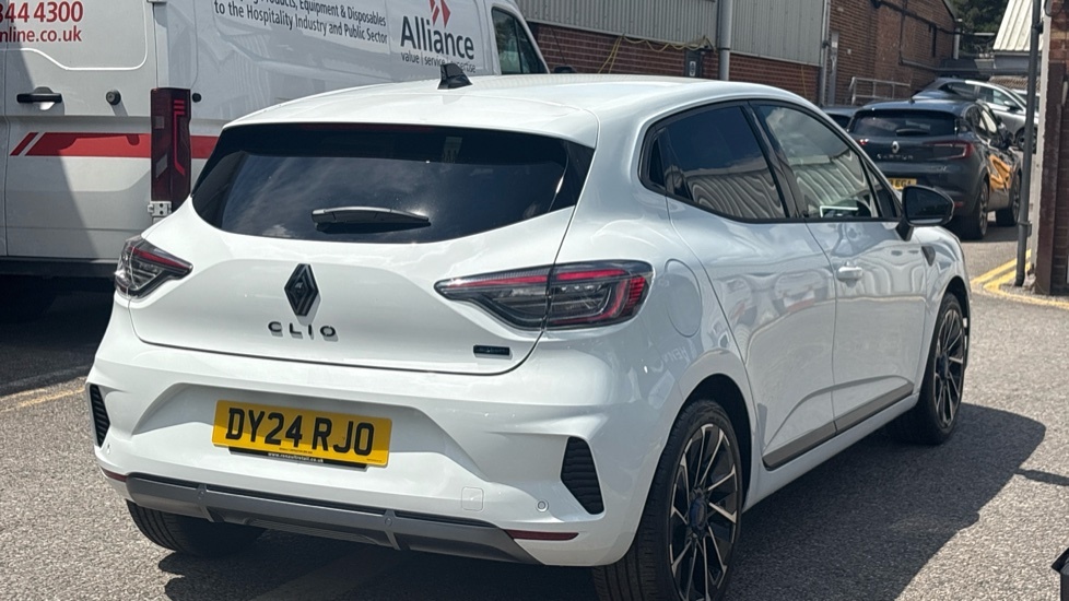 Renault Clio Clio 1.6 E-tech Full Hybrid 145 Esprit Alpine White #3