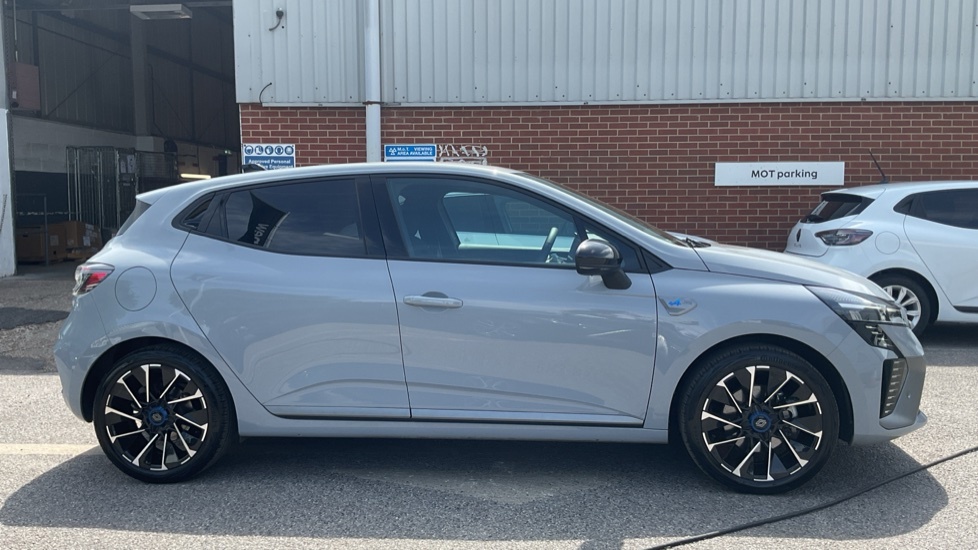 Renault Clio Renault Clio 1.6 E-tech Full Hybrid 145 Esprit Alp BD25LRL Grey #2