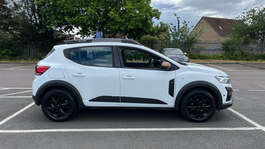 Dacia Sandero Stepway Dacia Sandero Stepway 1.0 Tce Extreme Cvt EX24MHJ White #2