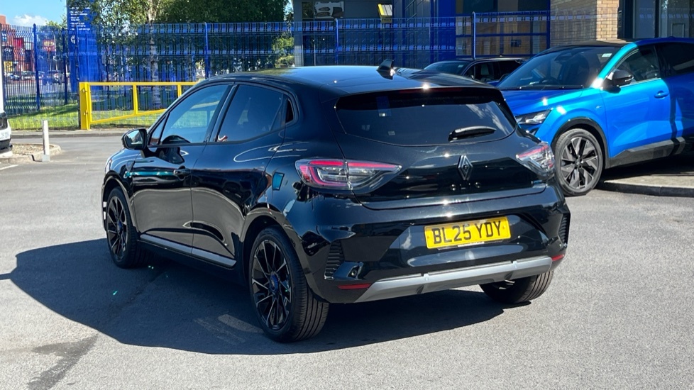 Renault Clio Renault Clio 1.6 E-tech Full Hybrid 145 Esprit Alp BL25YDY Black #3
