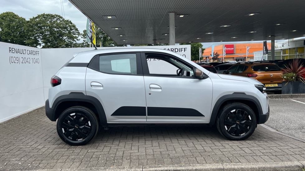Dacia Spring Dacia Spring 27Kwh Extreme 65 48Kw CA25VPW Grey #2