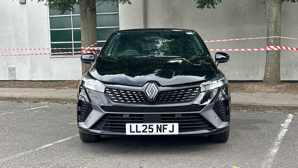 Renault Clio Renault Clio 1.6 E-tech Full Hybrid 145 Esprit Alp LL25NFJ Black #4