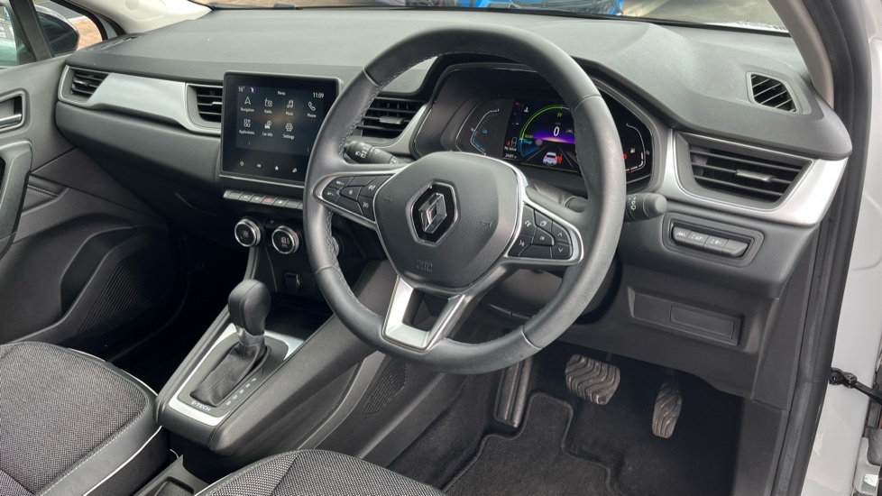 Renault Captur Renault Captur 1.6 E-tech Hybrid 145 Techno Au YC23EZE White #5