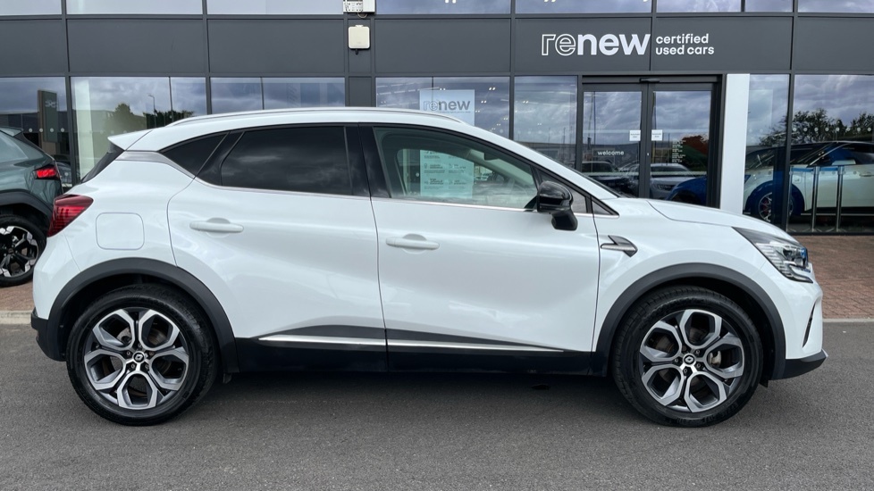 Renault Captur Renault Captur 1.6 E-tech Hybrid 145 Techno Au YC23EZE White #2