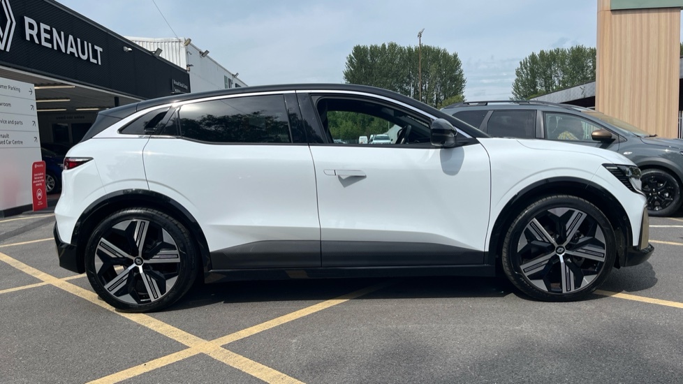 Renault Megane E-Tech Renault Megane E-tech Ev60 160Kw Iconic 60Kwh Opti CK73FNM Black #2