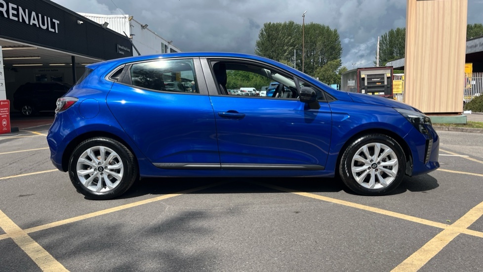 Renault Clio Renault Clio 1.6 E-tech Full Hybrid 145 Evolution CA24XBD Blue #2