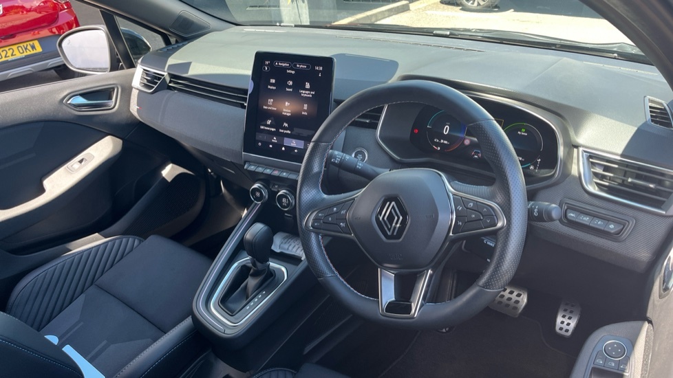 Renault Clio Renault Clio 1.6 E-tech Full Hybrid 145 Esprit Alp CA74OOD Black #5