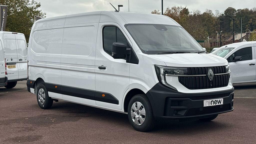 Renault Master Master Lm35 Blue Dci 130 Advance Medium Roof Van White