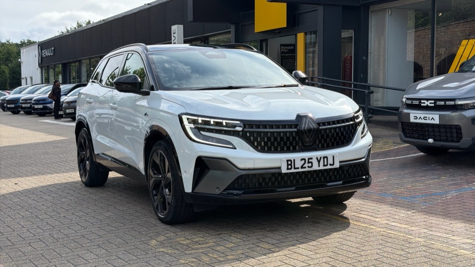 Renault Austral Renault Austral E-tech Fhev Iconic Esprit Alpine 5 White