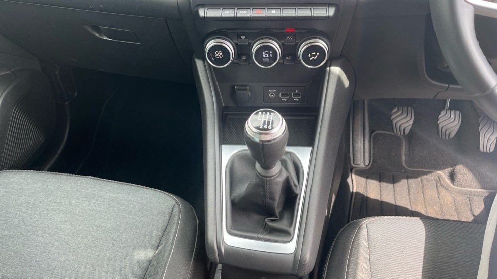 Renault Captur 1.3 Tce 140 Limited Edc Blue #29