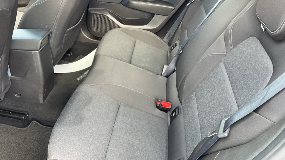 Renault Clio Clio Techno E-tech Hev Silver #14