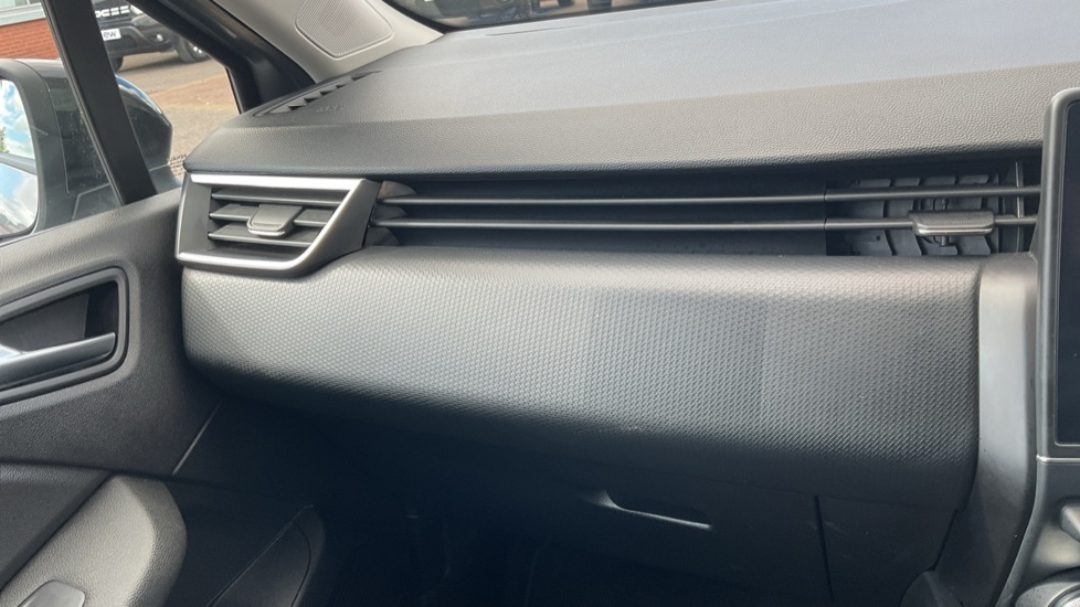 Renault Clio Clio Techno E-tech Hev Silver #38