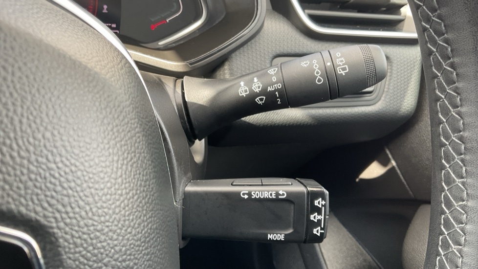 Renault Clio Clio Techno E-tech Hev Silver #41