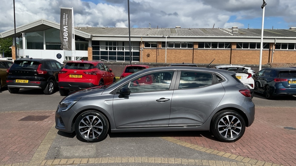 Renault Clio Clio Techno E-tech Hev Silver #10