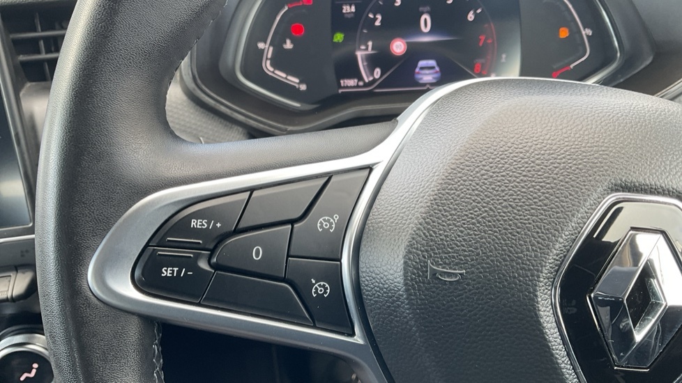 Renault Clio Clio Techno E-tech Hev Silver #39