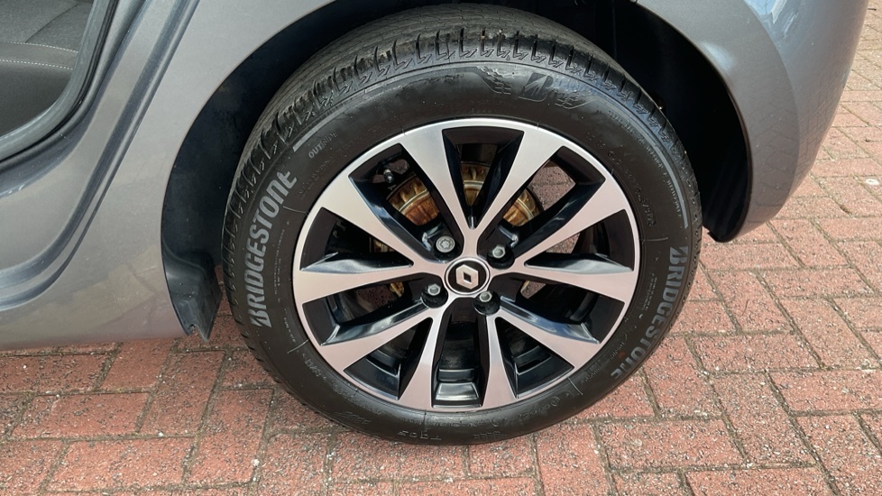 Renault Clio Clio Techno E-tech Hev Silver #18