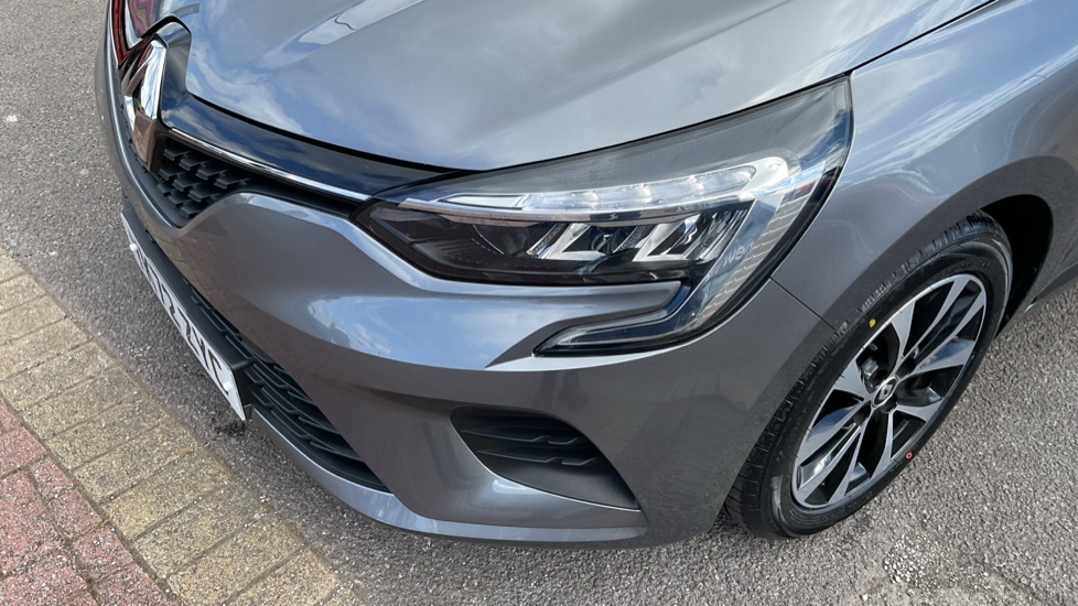 Renault Clio Clio Techno E-tech Hev Silver #27