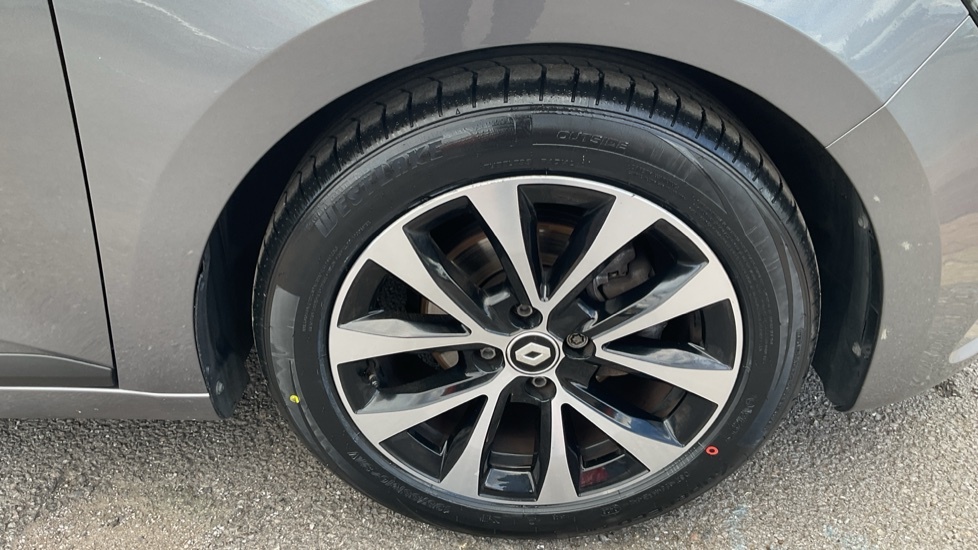Renault Clio Clio Techno E-tech Hev Silver #20