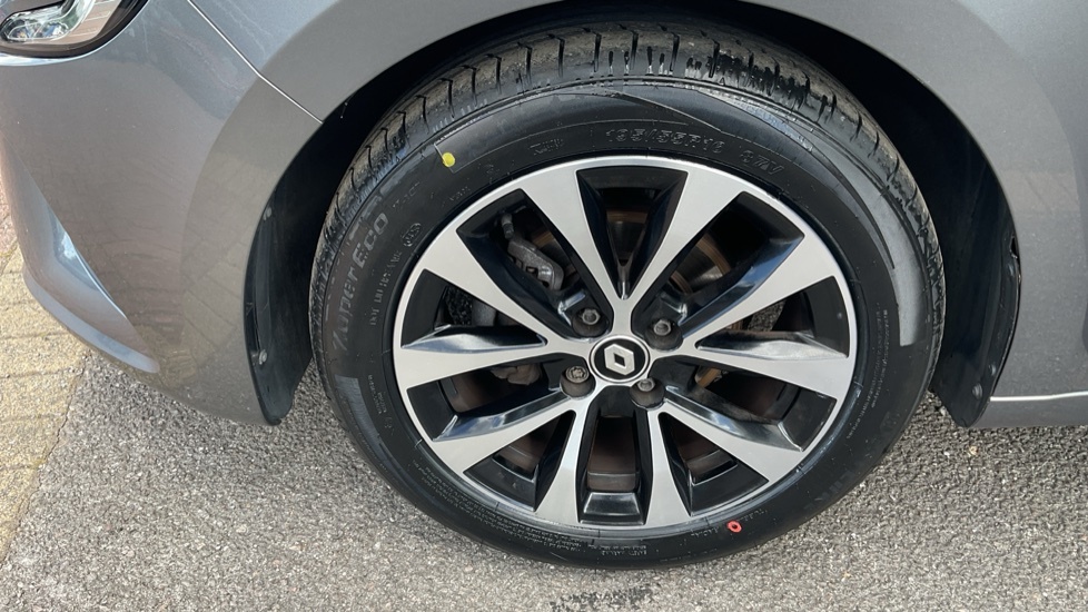 Renault Clio Clio Techno E-tech Hev Silver #17