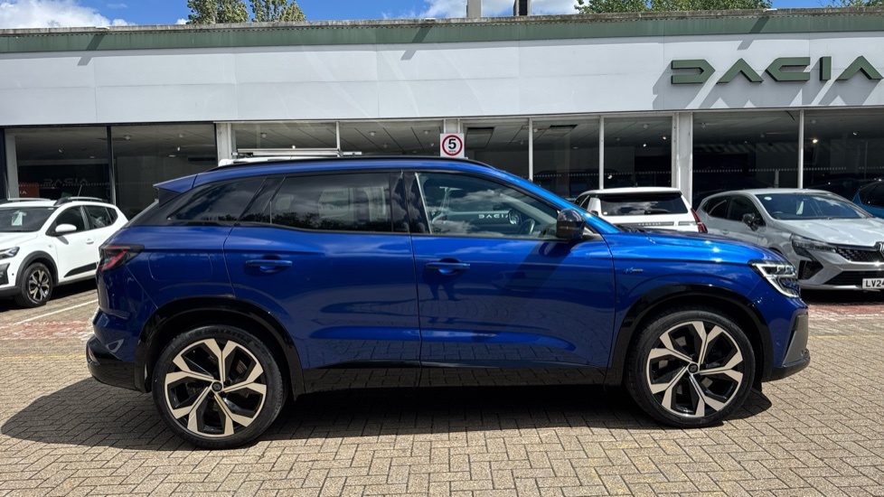 Renault Austral Renault Austral 1.2 E-tech Fhev Iconic Esprit Alpi Blue #2