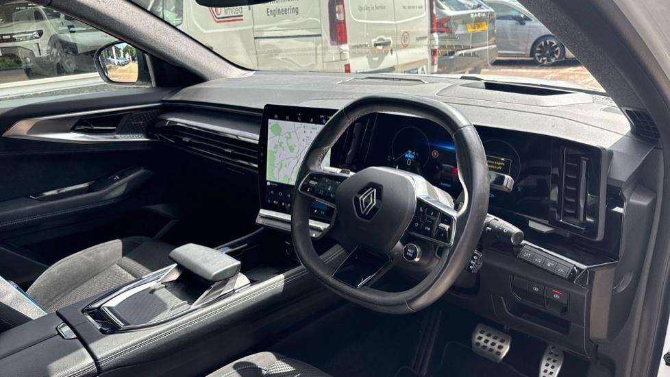 Renault Austral Renault Austral 1.2 E-tech Fhev Iconic Esprit Alpi Black #5