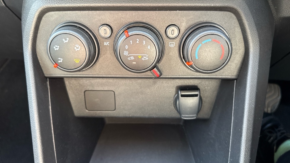 Dacia Sandero 1.0 Tce Expression Cvt Euro 6 Ss White #32