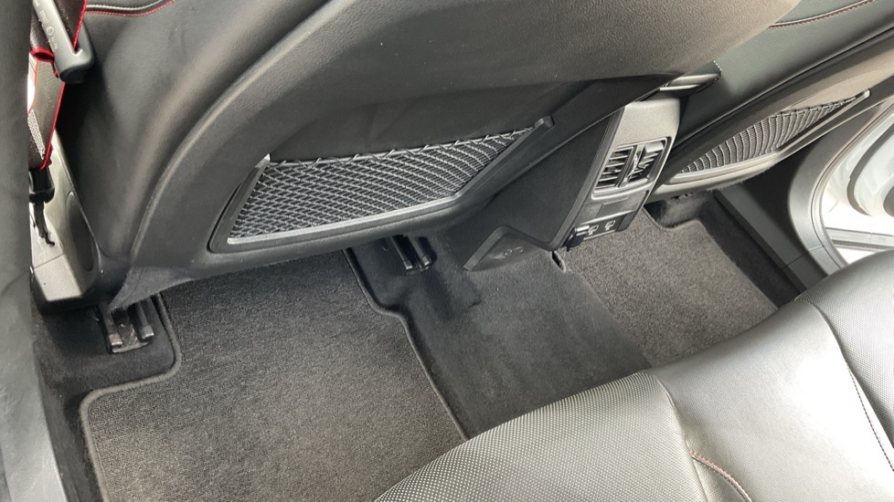 Renault Arkana 1.6 E-tech Hybrid 145 R.s. Line 2022 Black #23