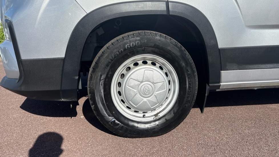 Maxus Deliver 9 2.0-D20-lux Silver #27