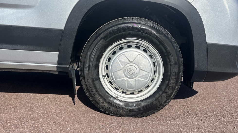 Maxus Deliver 9 2.0-D20-lux Silver #33