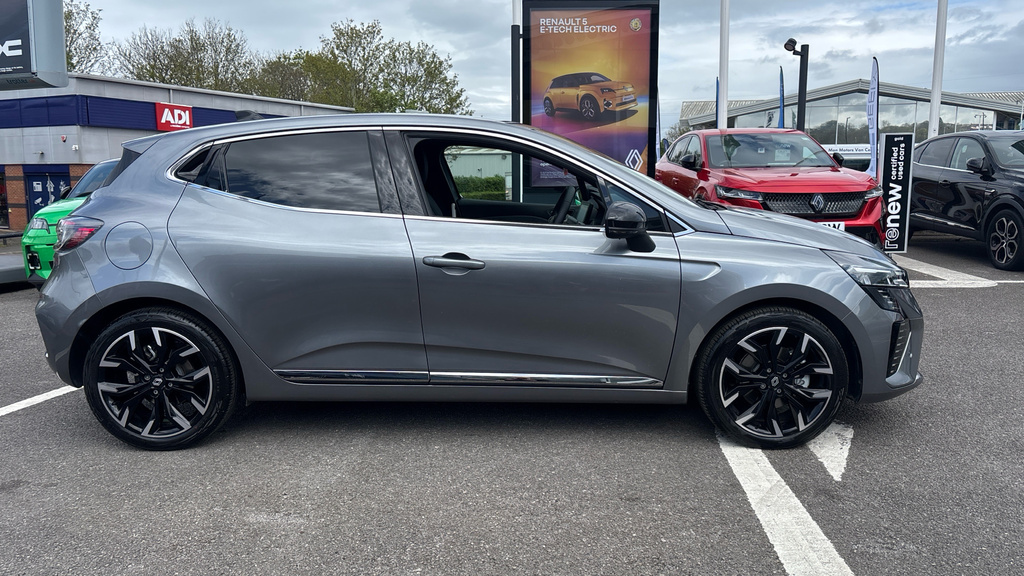 Renault Clio Renault Clio 1.6 E-tech Full Hybrid 145 Techno Grey #2
