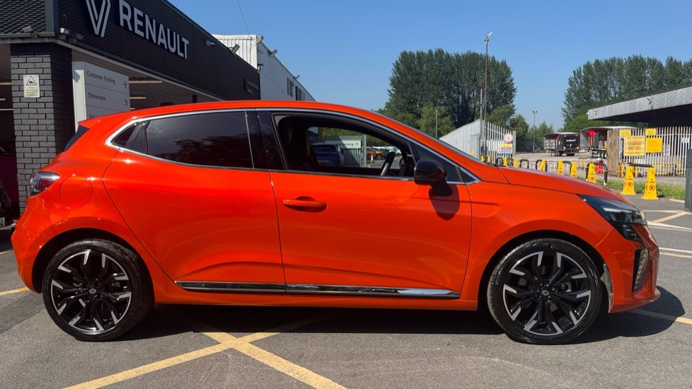Renault Clio Renault Clio 1.6 E-tech Full Hybrid 145 Techno BJ25GUO Orange #2