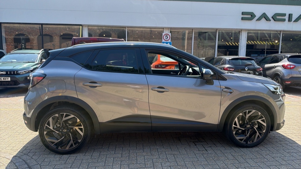 Renault Captur Renault Captur 1.6 E-tech Full Hybrid 145 Esprit A BK25VUP Black #2