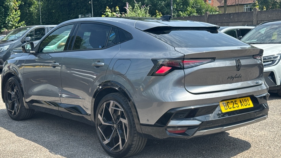 Renault Rafale Renault Rafale E-tech Phev Atelier Alpine Awd Black #3
