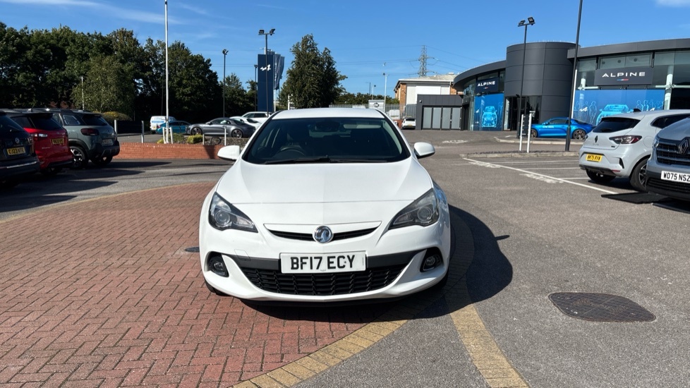 Vauxhall Astra GTC Vauxhall Gtc 1.4T 16V 140 Limited Edition Nav White #4