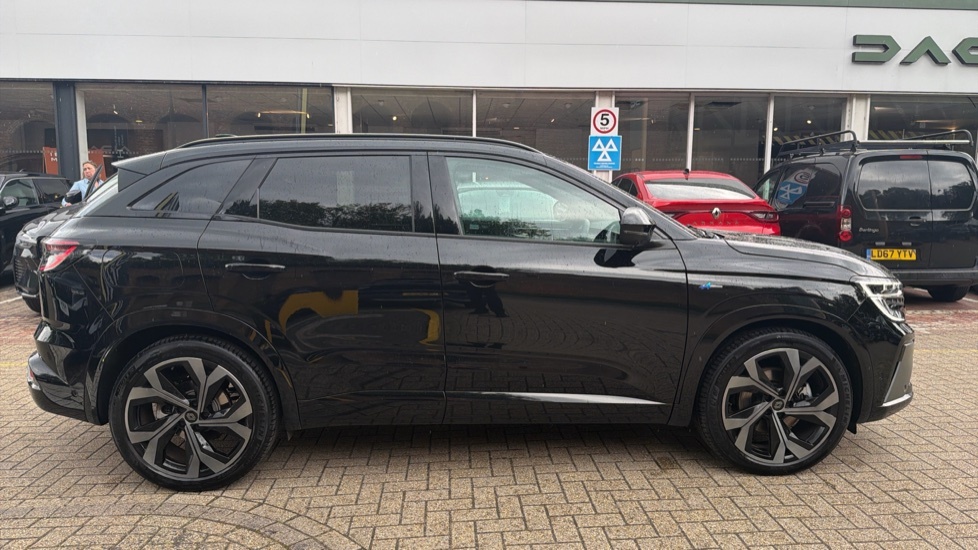 Renault Austral Renault Austral E-tech Fhev Iconic Esprit Alpine 5 BP25YRV Black #2