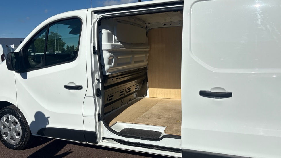 Renault Trafic Sl28 Blue Dci White #27