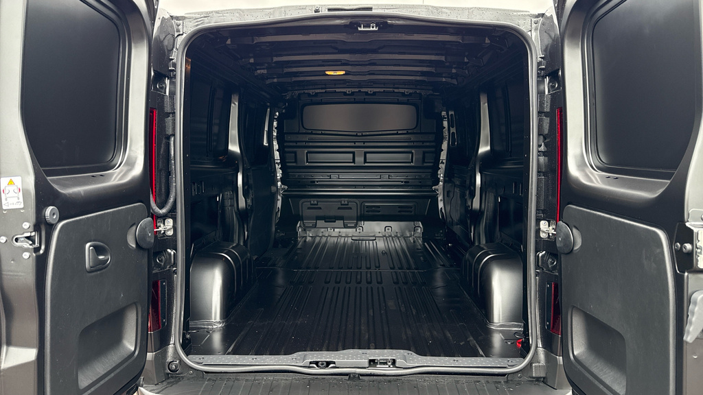 Renault Trafic Ll30 Blue Dci 170 Extra Sport Safety Van Eag9 #14