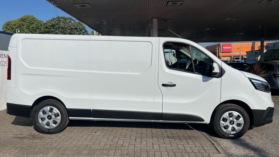 Renault Trafic Renault Trafic Ll30 Blue Dci 130 Advance Van WR26TDV White #2