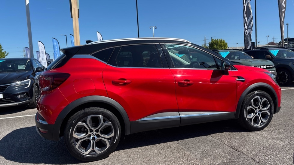 Renault Captur Captur 1.6 E-tech Full Hybrid 145 Techno Red #2
