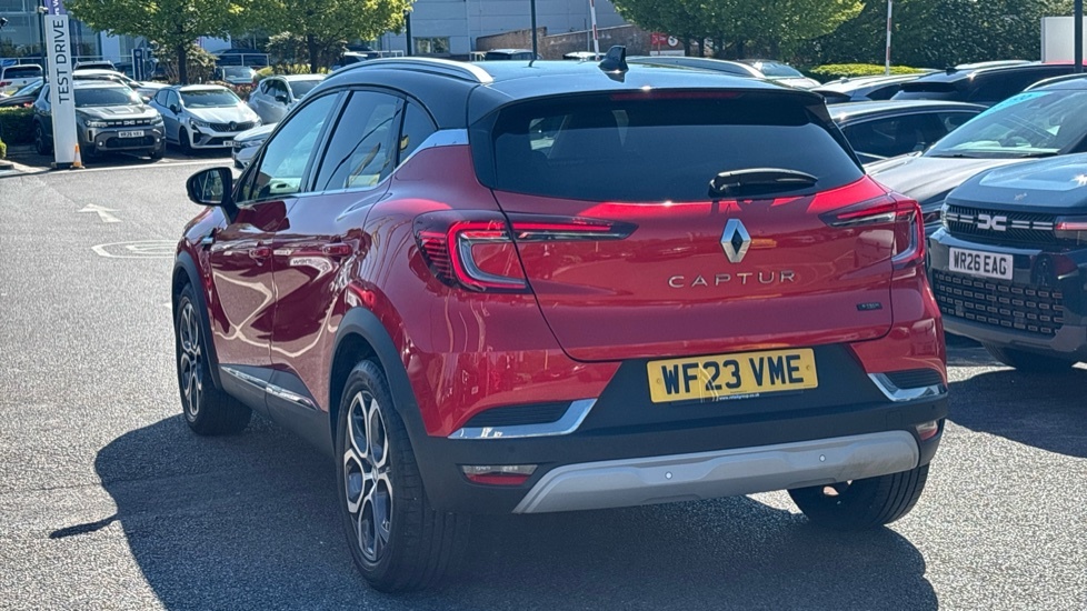 Renault Captur Captur 1.6 E-tech Full Hybrid 145 Techno Red #3