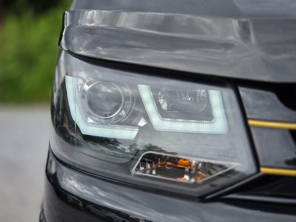 Volkswagen Caravelle Mpv Black #7