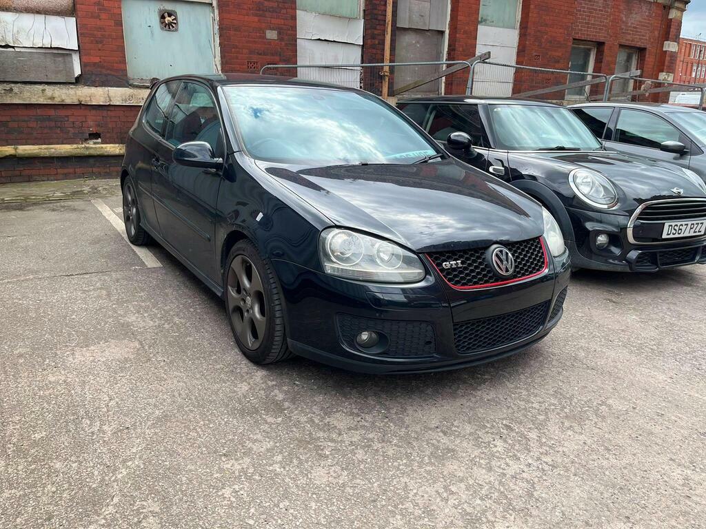Volkswagen Golf 2.0 Hatchback Silver #1