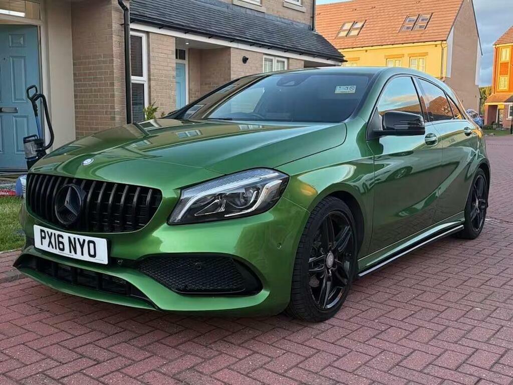 Mercedes-Benz A Class Hatchback Black #2